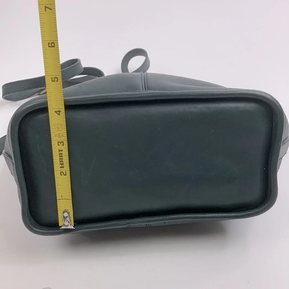 Guess Vintage Shoulder Bag Zip Close Pocket Dark Gray Black Genuine Leather